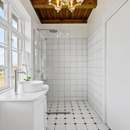 Beautiful In With Kitchen