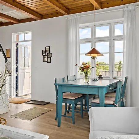 Two-bedroom In Feriehus