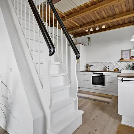 Beautiful In With Kitchen *
